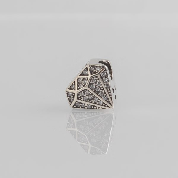 Charm de Diamante