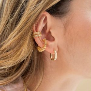 Earcuff Con bolitas Baño de Oro
