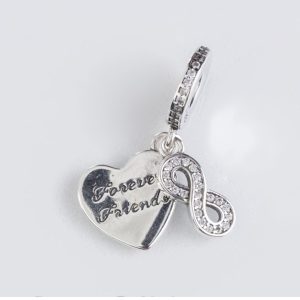 Charm de Corazón e Infinito