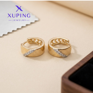 Argollas Pequeñas con circonias , 1.5cms*1.4cms, baño de Oro Xuping rose gold
