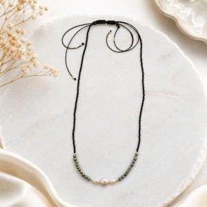 Collar de  de piedra  natural con Miyuki, varios diseños - NEGRO CON TRES PERLAS AL CENTRO