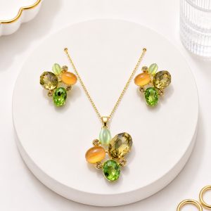 Juego de Aretes  y collar  de Piedras de Colores Oro laminado  18k