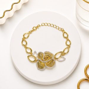 Pulsera de Rosa  Color Blanco Oro Laminado 18k